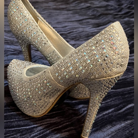 Shrek silver bling shimmery gem stone Rhinestone heels formal attire to shine on - Picture 3 of 16
